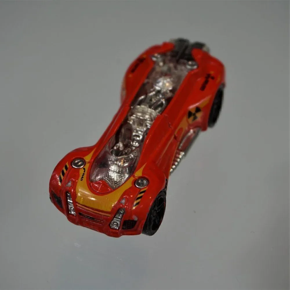 Hot Wheels Gearonimo Orange Yellow Track Stunts Diecast Car Mattel 2011